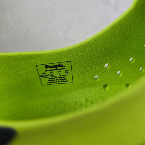 People Shoes Water Shoes Neon Yellow Rubber Slip On Casual Size M8 W10‎ - Picture 9 of 9